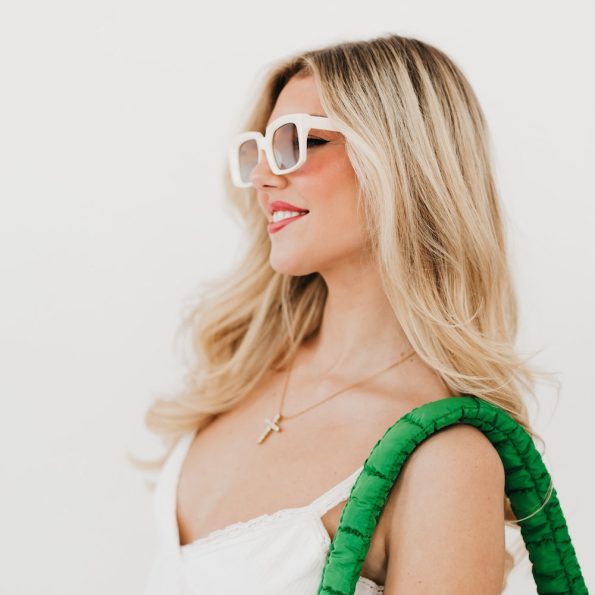 amandasunglasses1_fa39e936-64e9-4d38-b2b6-3ef1a2745174